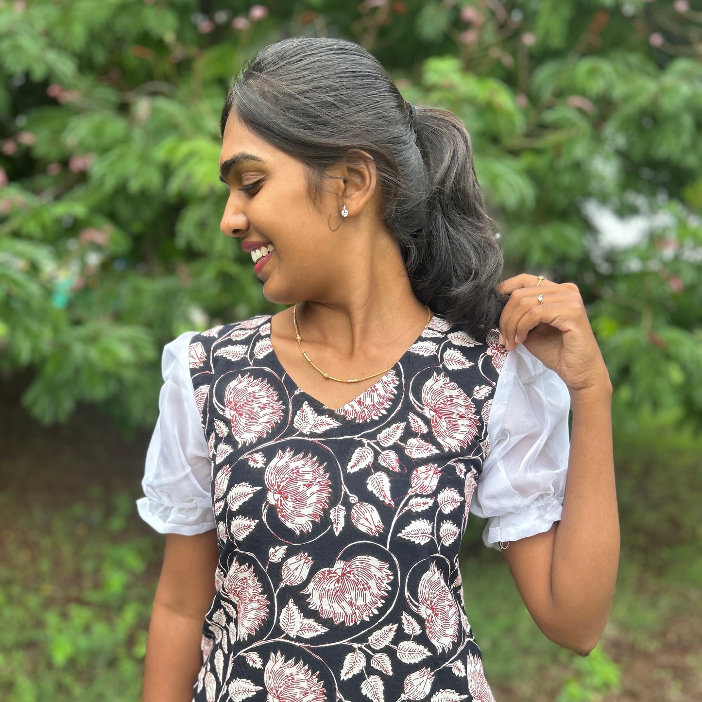 Karuppu Roja kurti